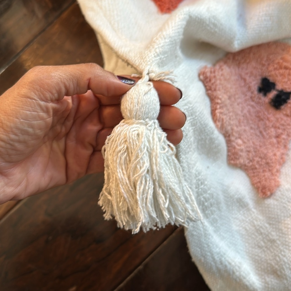 Viral Rachel Zoe ghost blanket - Picture 4 of 5